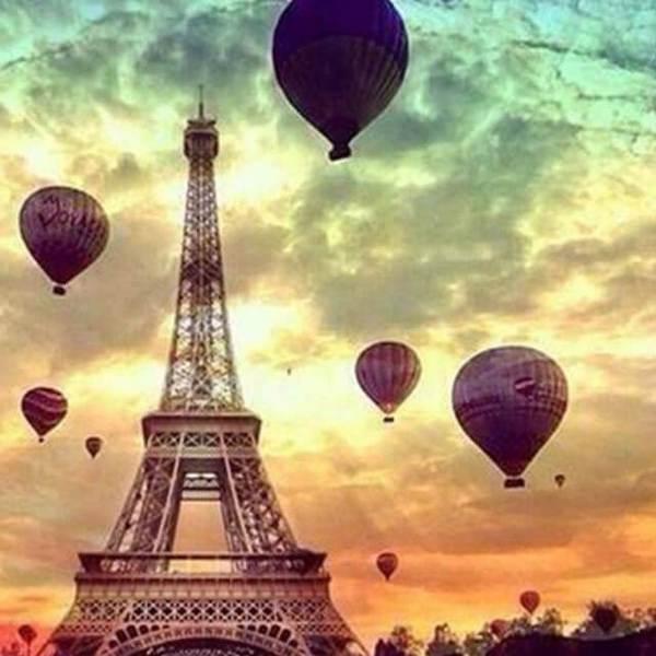 Eiffel Tower and Air Balloons - DIY Diamond Painting